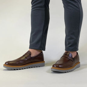 Sapato Loafer Masculino Tratorado Louis Café