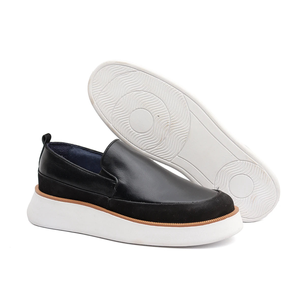 Tênis Casual Masculino Slip On em Couro Preto Savino